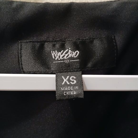 Women's Sleeveless Black Mossimo Dress XS With Sequin Shoulders - Picture 2 of 4